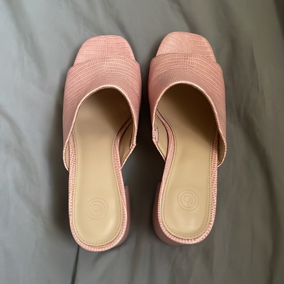 Pink Snakeskin Pumps - Picture 2 of 2